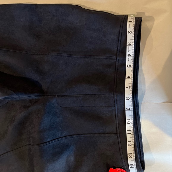 Spanx sueaded stretchy pull on fitted bell bottoms navy blue women’s size Large. - Picture 11 of 14